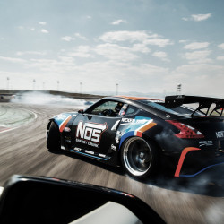 Nissan Drift Auto Panorama-Hintergrundbild