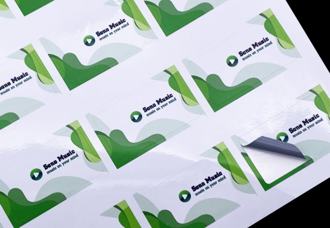 Individuell gestaltete Aufkleber auf einem Bogen