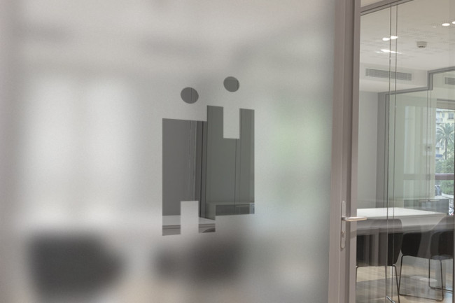 Stopfmaschine, Anwaltslogo, Sichtschutzfolie für Fenster